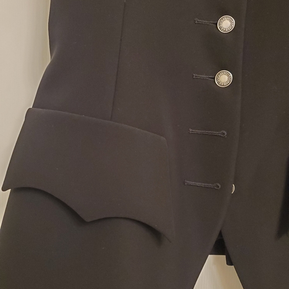 Louis vuitton vest uniforms - Picture 2 of 9